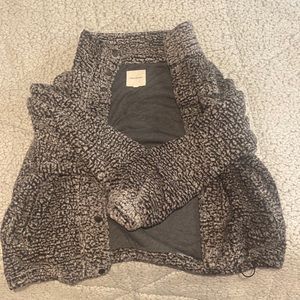 large thread and supply fur jacket worn a couple of times but in good condition